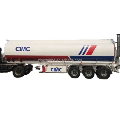 Die neueste Prozesskonstruktion der CIMC ist ein dreiachsiger Flüssigkeitsmittel-Schienenanhänger aus hochfesterem Stahl.