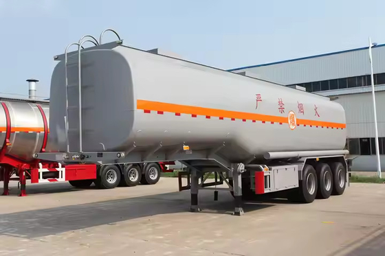 Kraftstoffbehälter für Kraftstoffe Sinotruk Kraftstoffbehälter 8*4 35000 Liter Kraftstoffbehälter