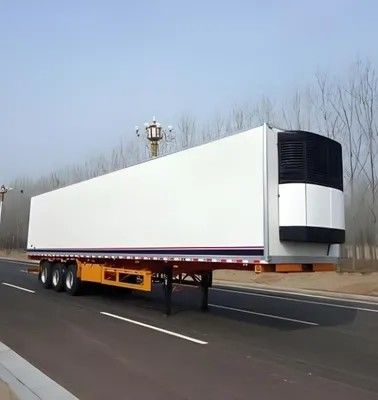Q345B T700 Stahlmaterial Schwerlast 40/45/53FT Kühlwagen-Semi-Anhänger mit Reefer-Antriebseinheit