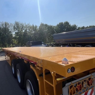 20ft 40ft Container Flatbed Truck Semi-Trailer mit 3mm 4mm Kornplatte Plattform